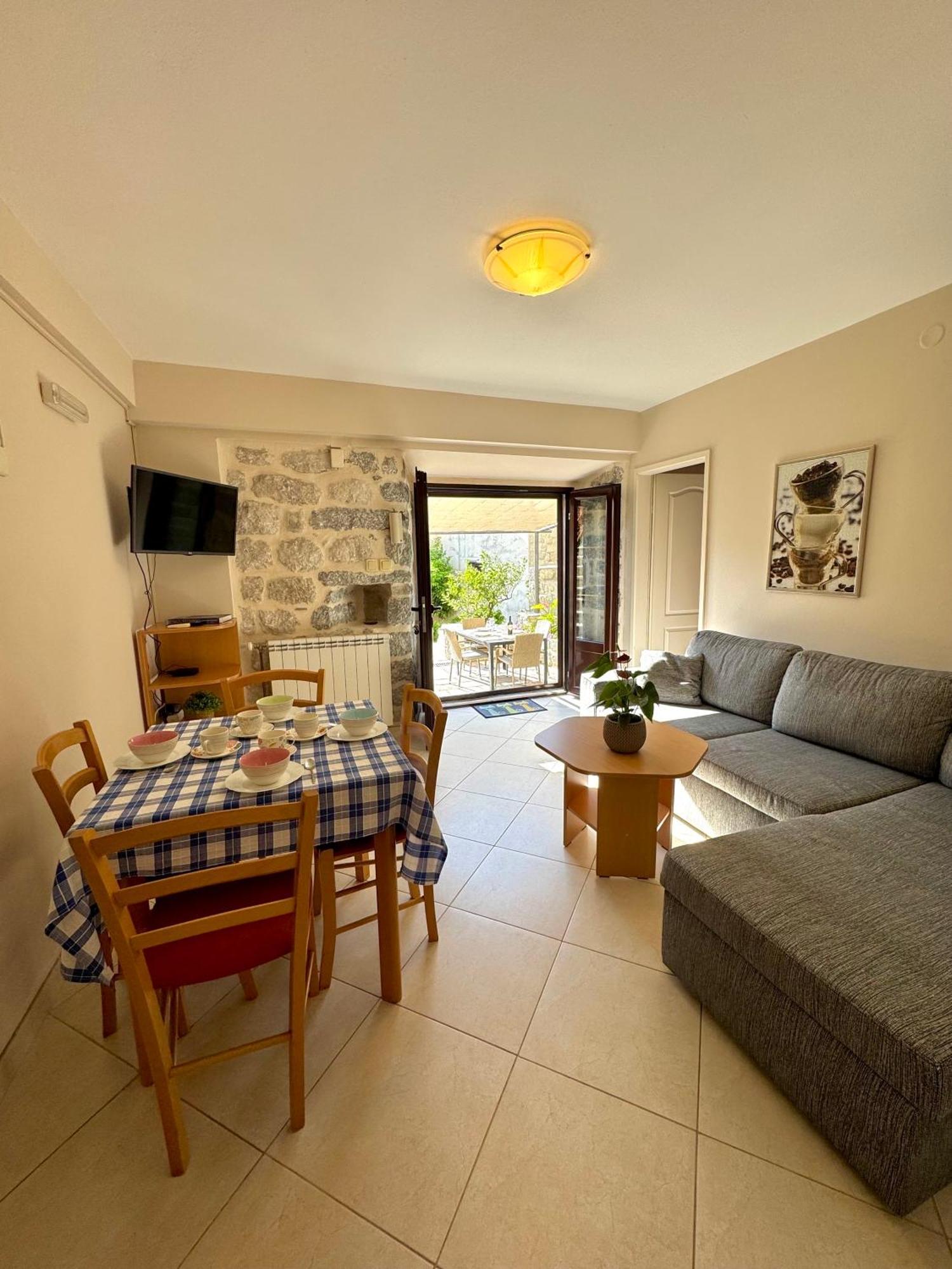 Apartments Radonicic Котор Экстерьер фото